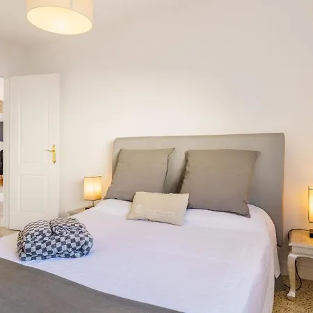 Βίλα Iris 8 House *